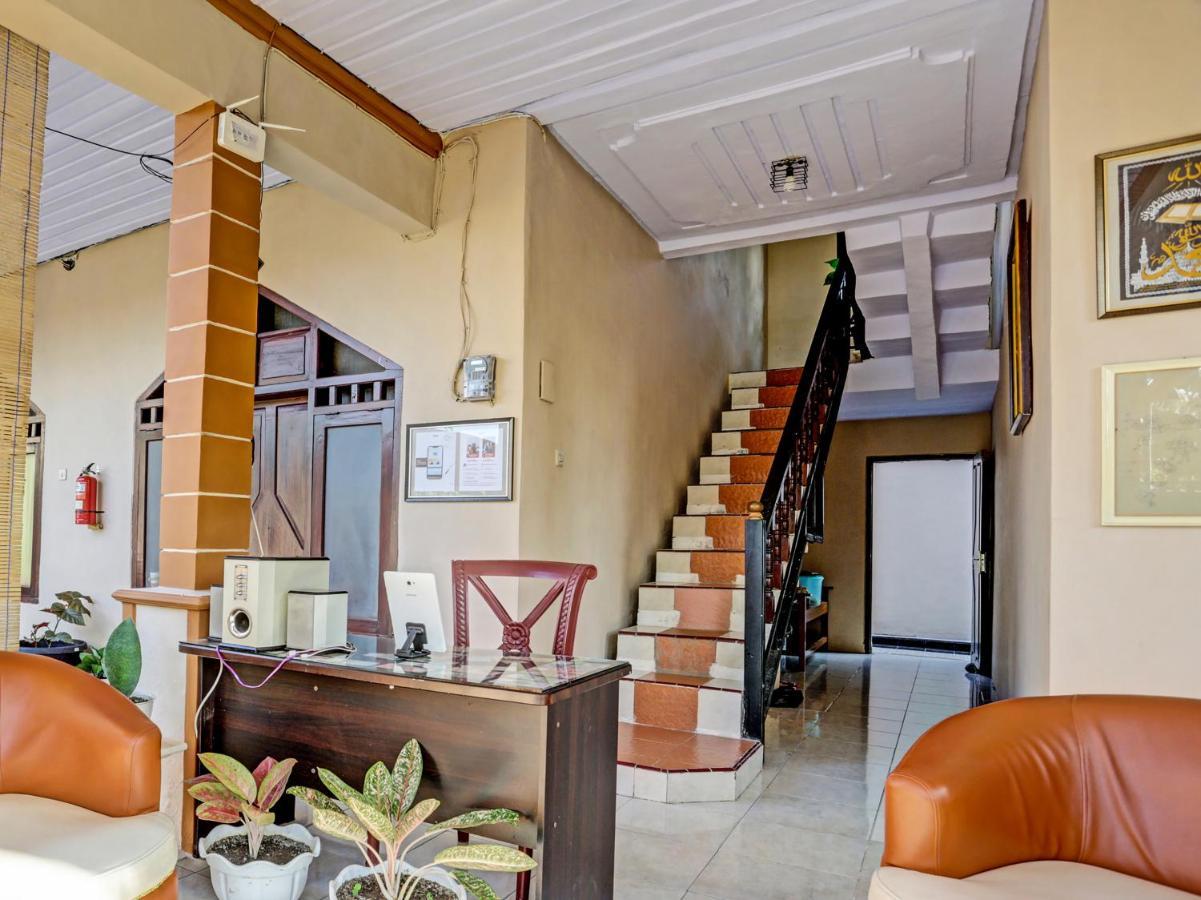 Oyo 91261 Cita Suraya Homestay Banyuwangi  Dış mekan fotoğraf