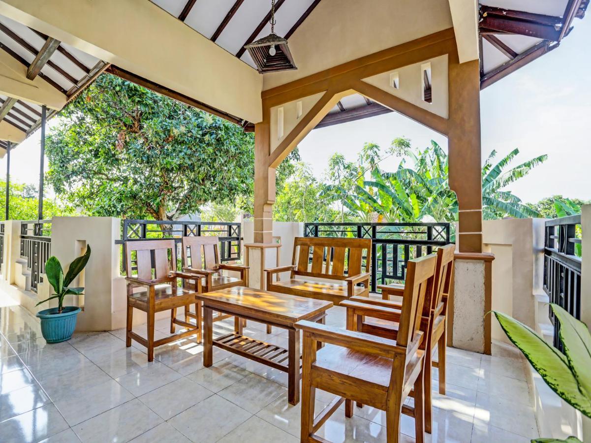 Oyo 91261 Cita Suraya Homestay Banyuwangi  Dış mekan fotoğraf