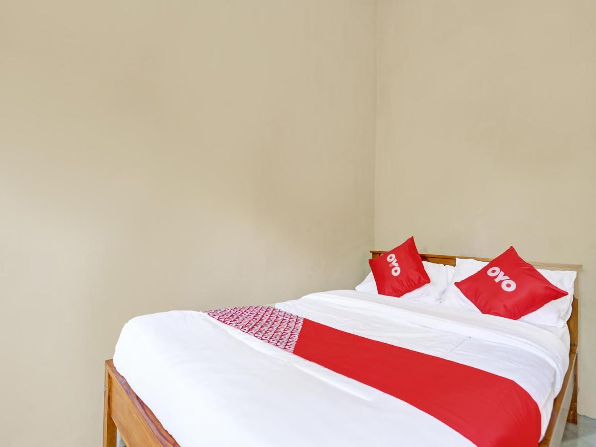 Oyo 91261 Cita Suraya Homestay Banyuwangi  Dış mekan fotoğraf